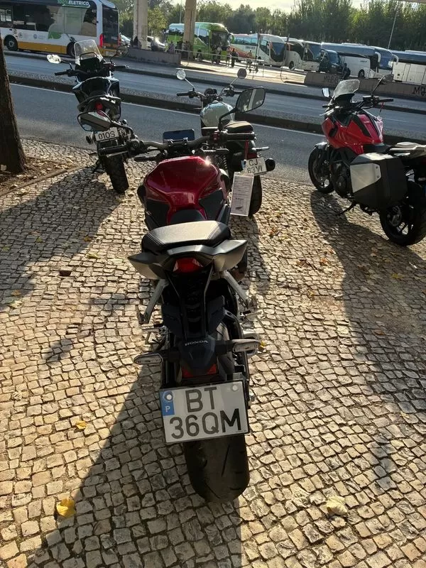 Honda CB 650 RAC E-CLUTCH - foto 2