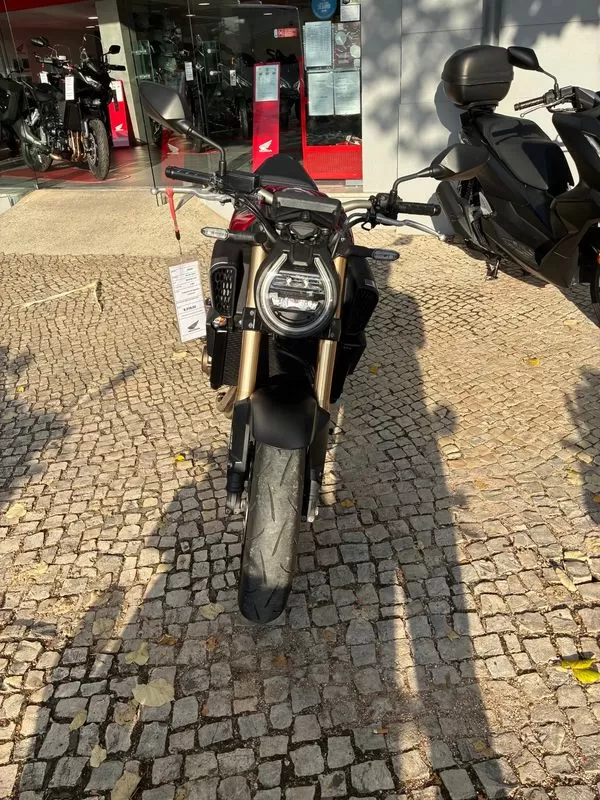 Honda CB 650 RAC E-CLUTCH - foto 4