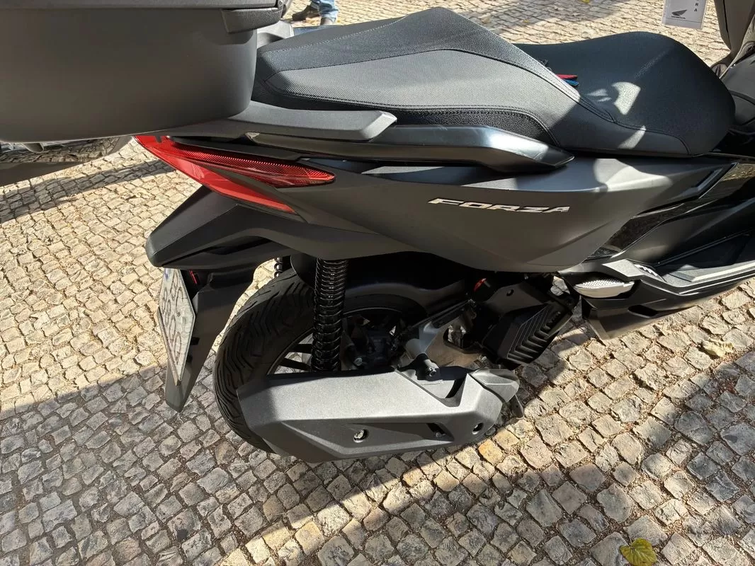 Honda Forza 125 IA - foto 5