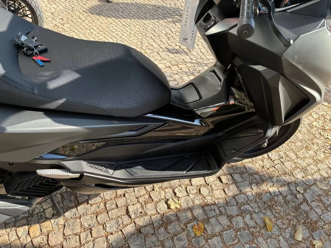 Honda Forza 125 IA - foto 6