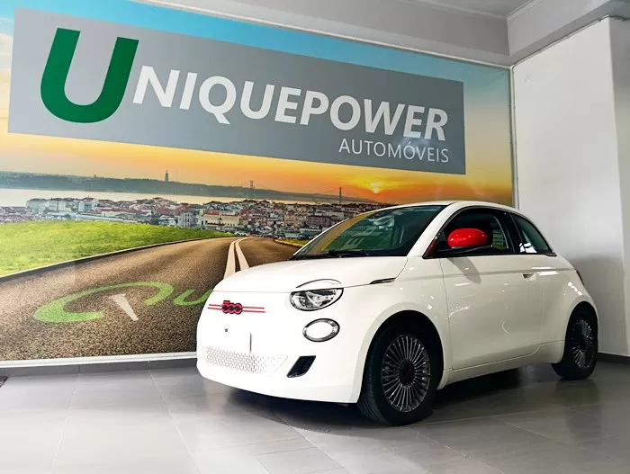 Fiat 500e 23.65 kWh (RED)