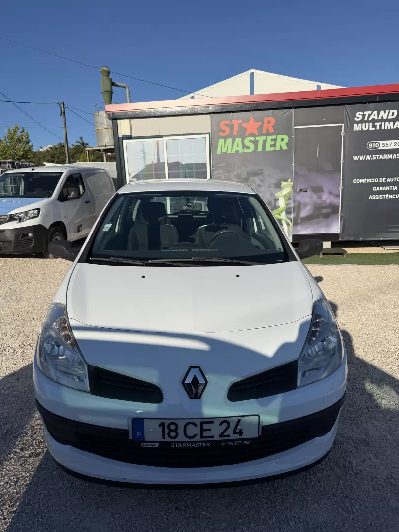 Renault Clio III 1.2 16V Pack - foto 2