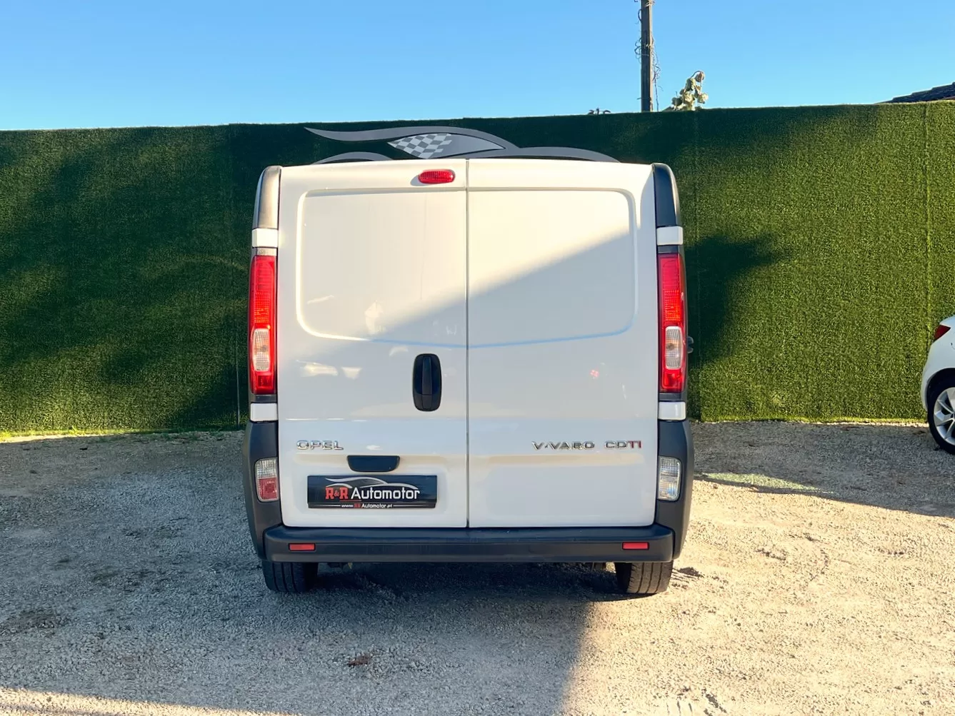 Opel  VIVARO 2.0D c/FRIO DE CONSERVAÇÃO - foto 6