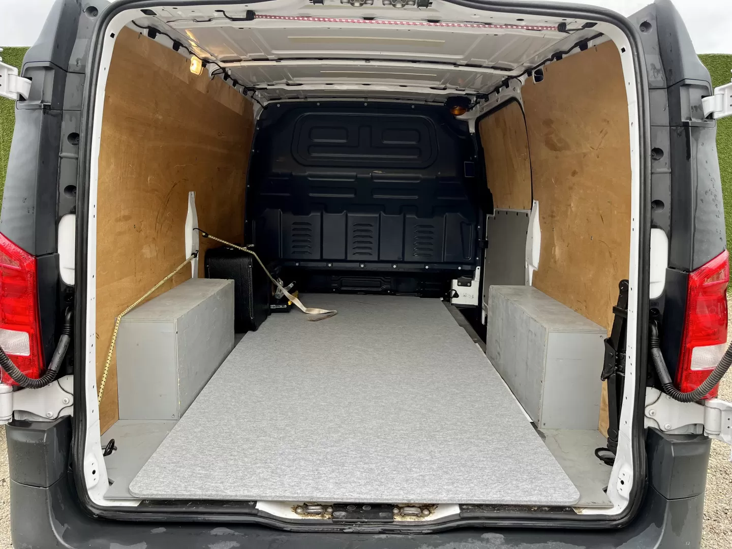 Mercedes-Benz  Vito 114 CDi 3 lugares - foto 6