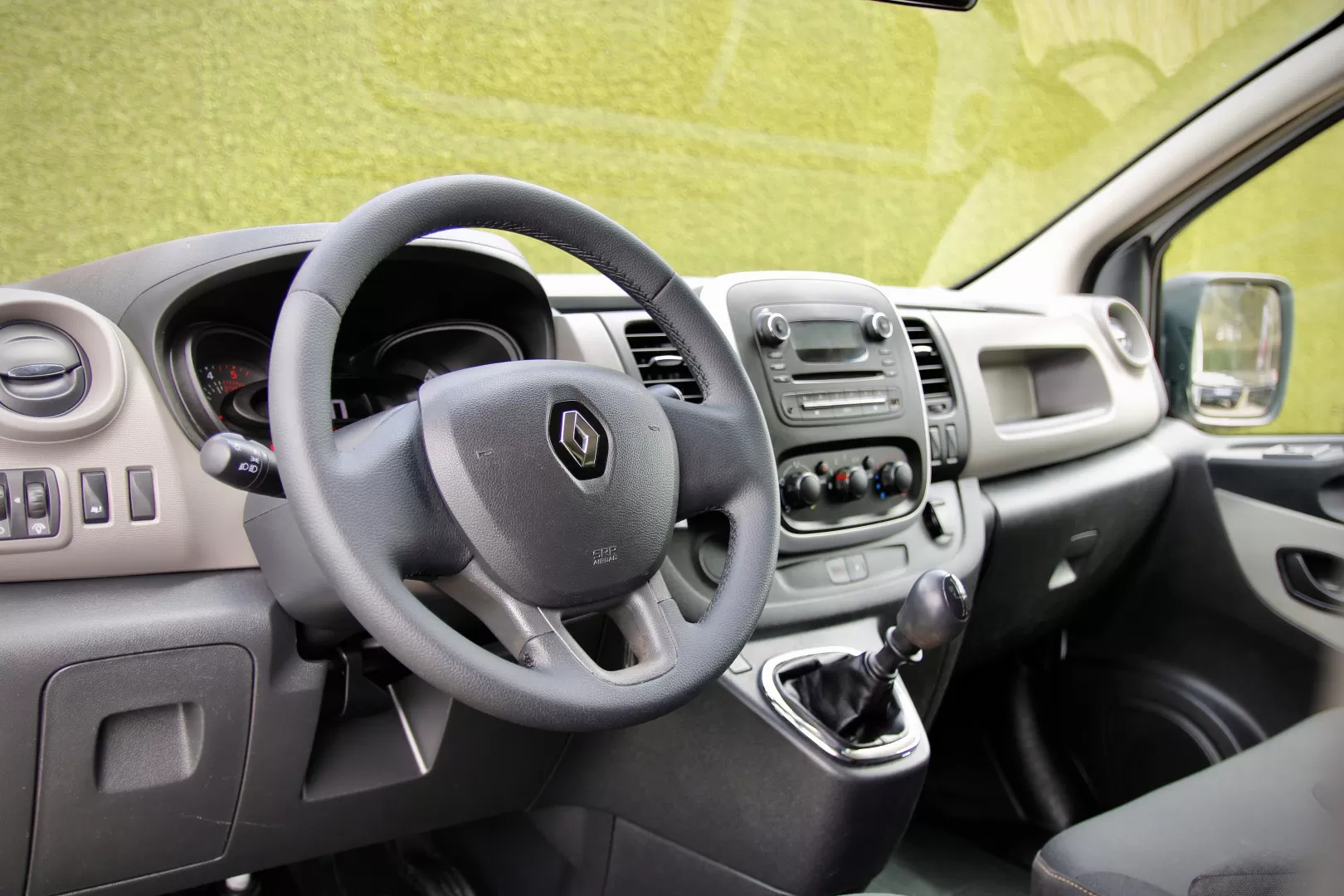 Renault  TRAFIC 1.6 DCI TÉRMICA L2H1 - IVA DEDUTÍVEL - foto 3