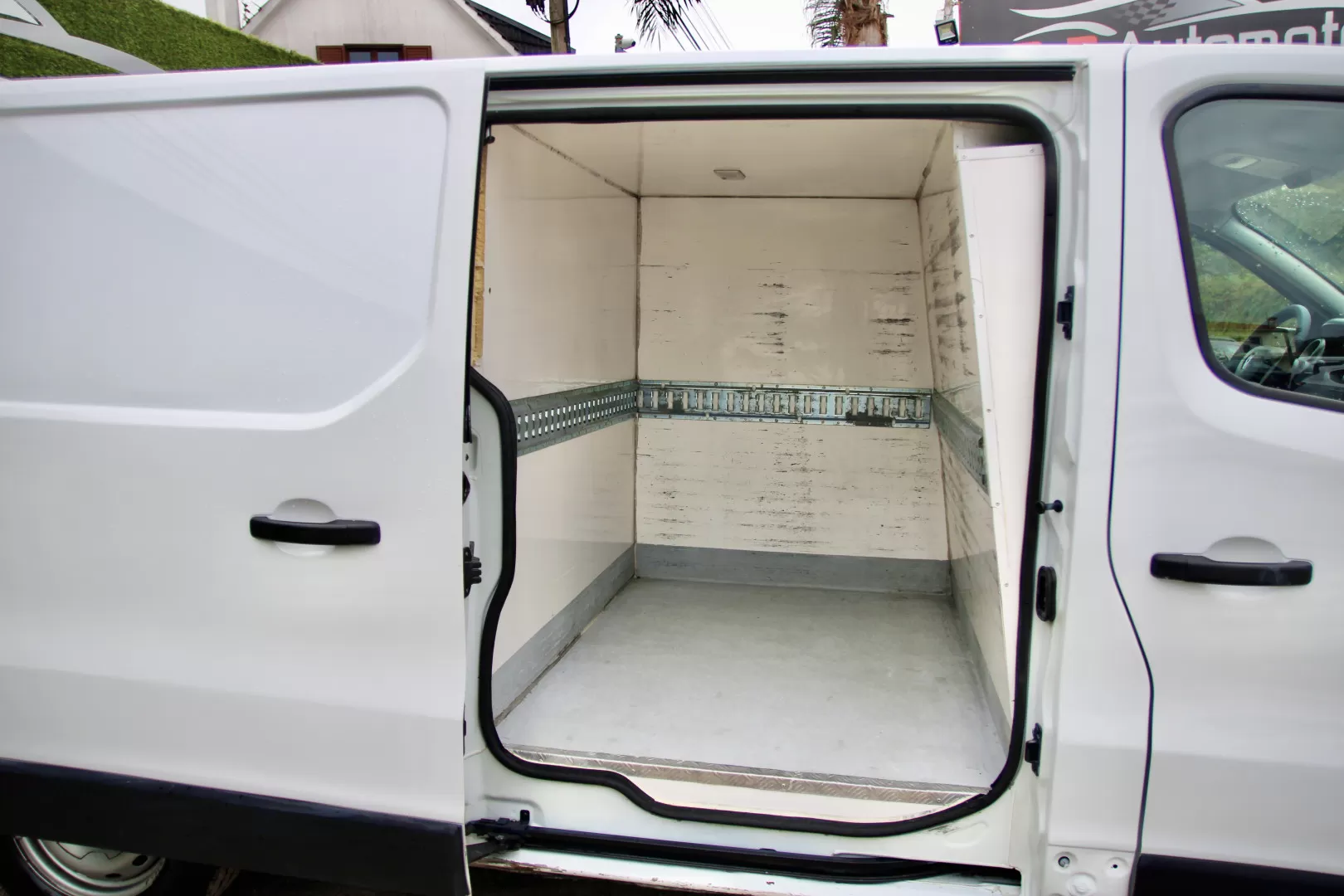 Renault  TRAFIC 1.6 DCI TÉRMICA L2H1 - IVA DEDUTÍVEL - foto 7