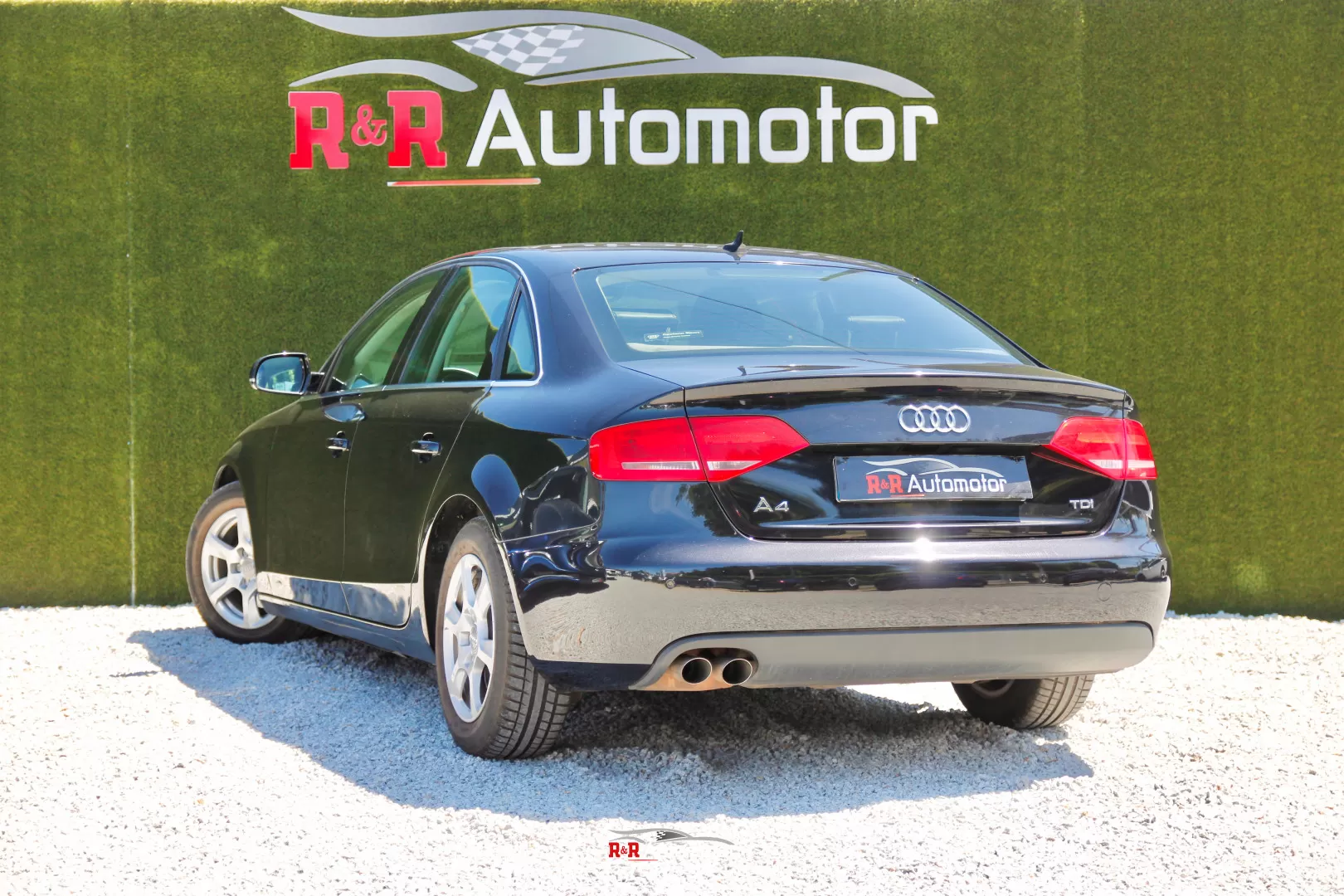 Audi A4  2.0 TDI Advance - foto 2