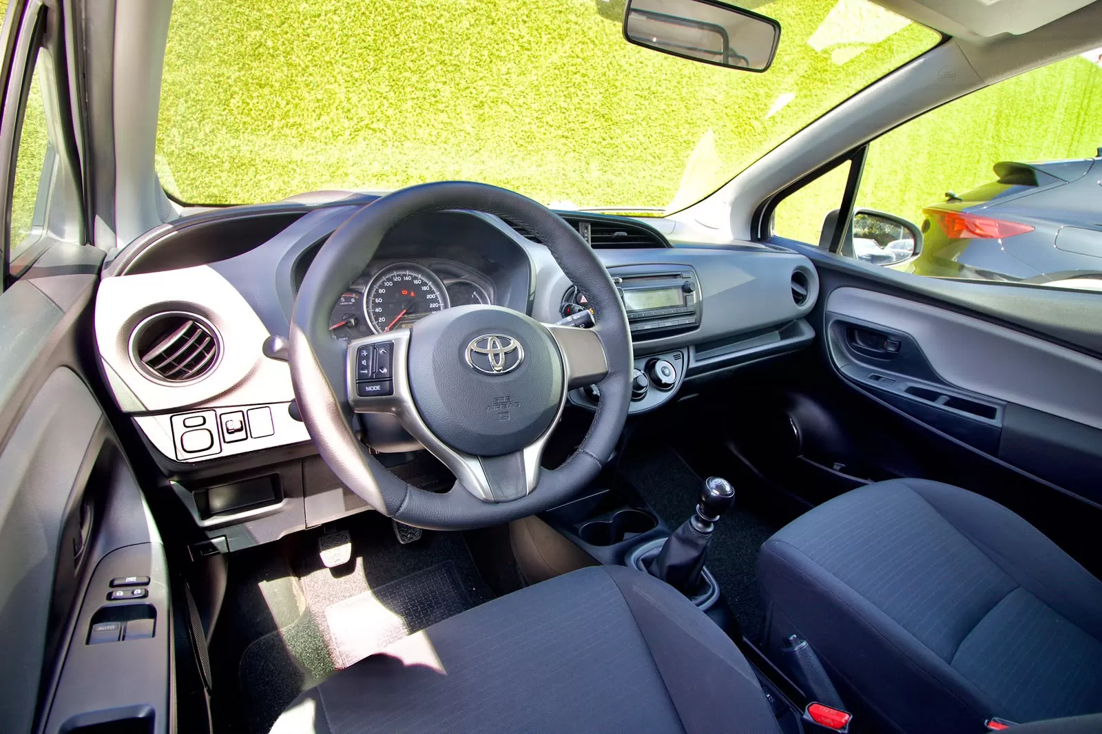 Toyota  Yaris 1.4D-4D Comfort Van - foto 7