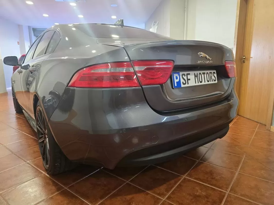 Jaguar XE 2.0 D R-Sport Aut. - foto 7