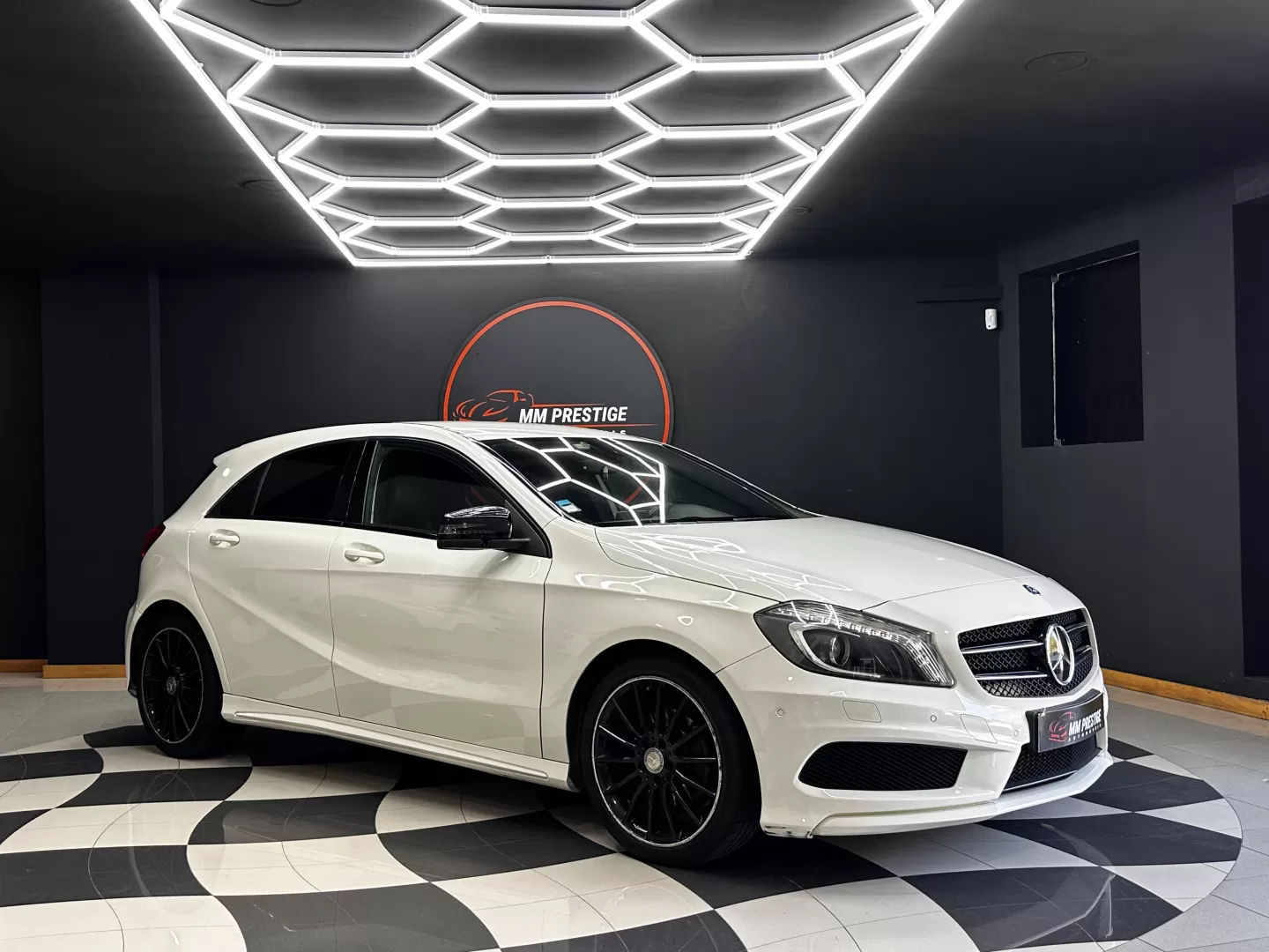Mercedes-Benz A 180 d AMG Line - foto 6