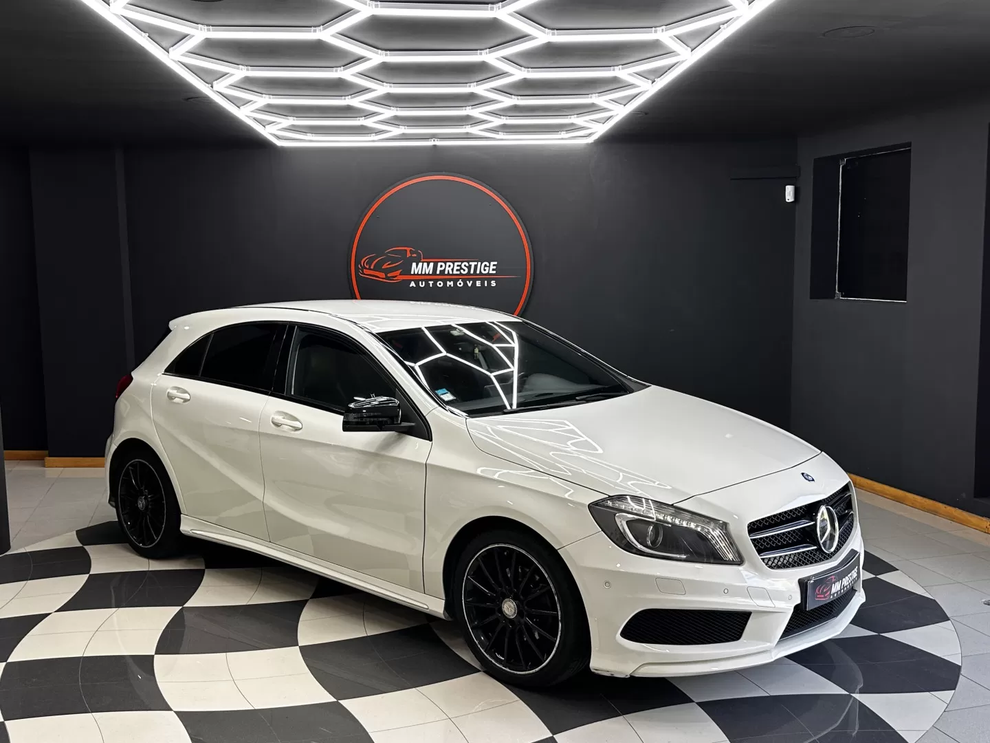 Mercedes-Benz A 180 d AMG Line - foto 7