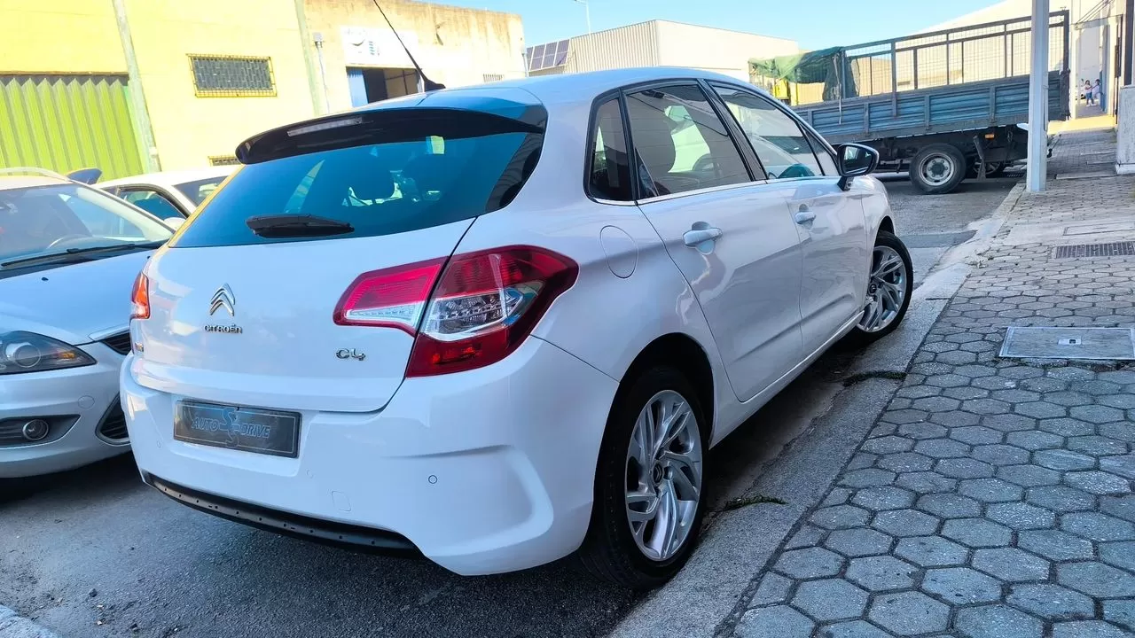 Citroën C4 1.6 e-HDi Exclusive J17 CMP6 - foto 2
