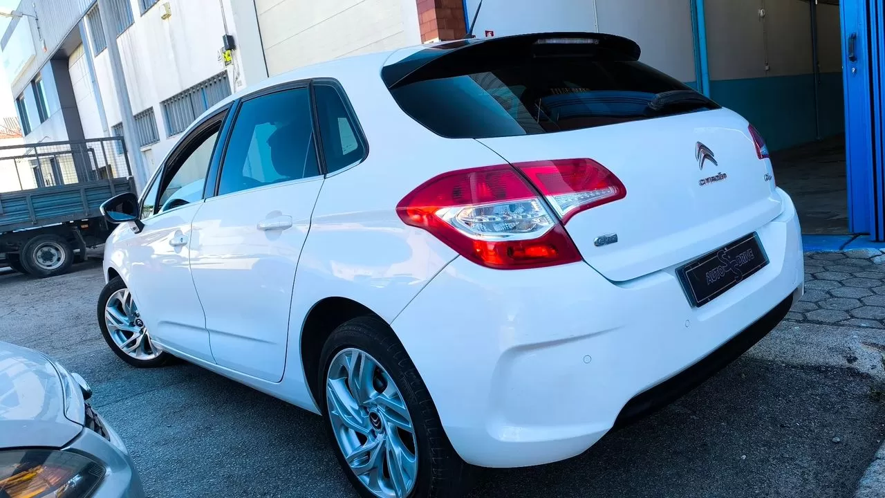 Citroën C4 1.6 e-HDi Exclusive J17 CMP6 - foto 4