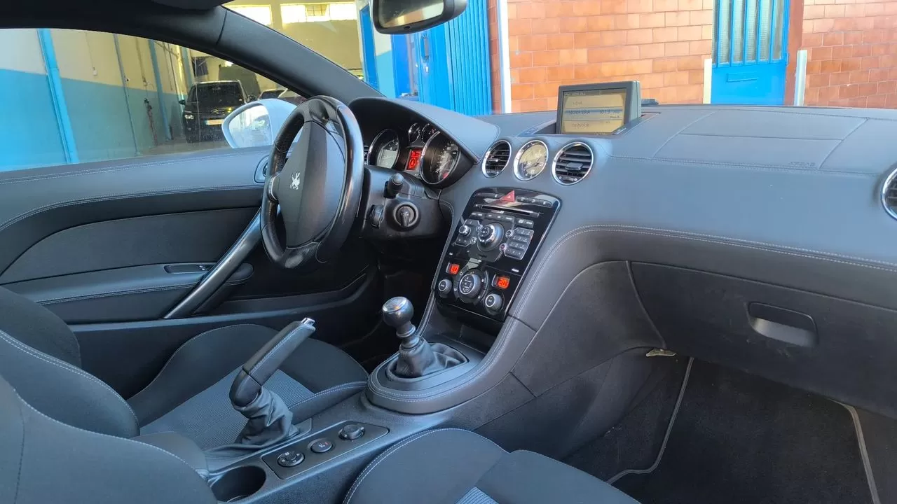 Peugeot RCZ  1 6 200 Thp Onyx - foto 3