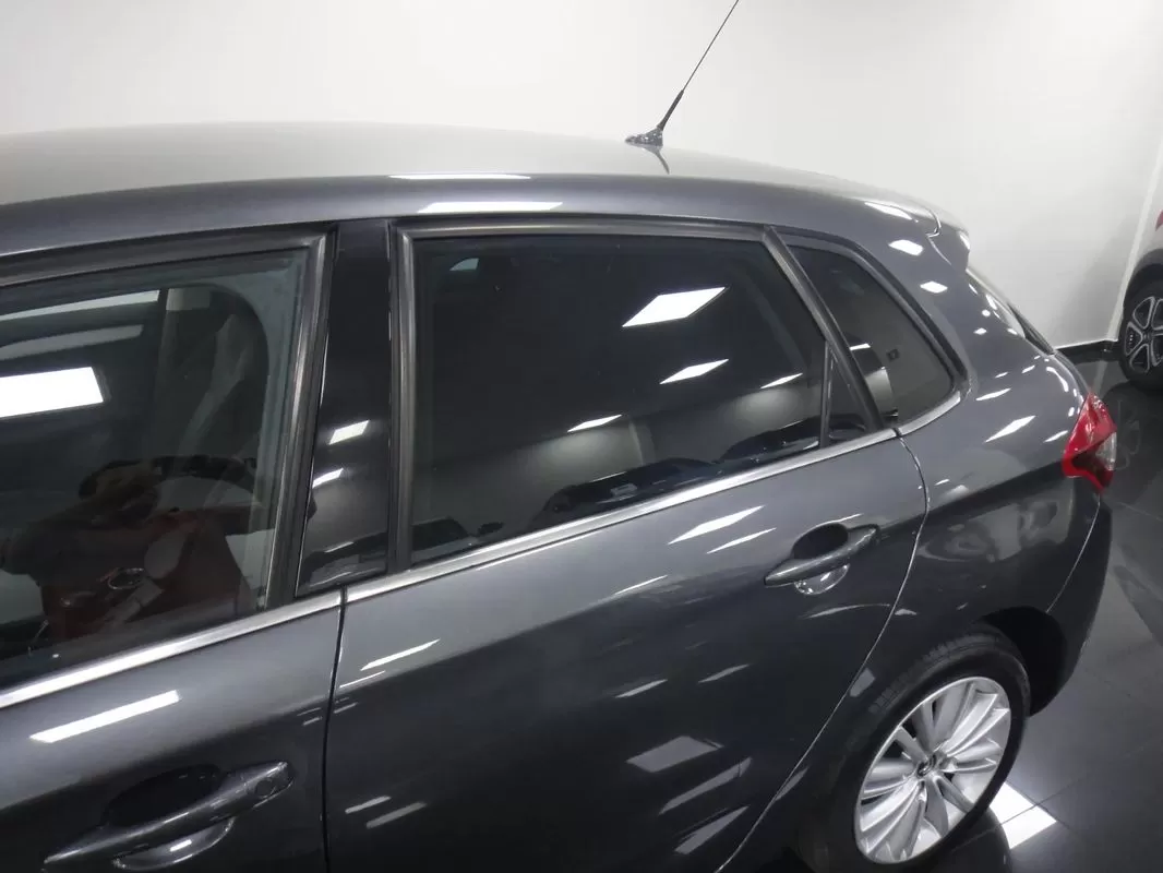 Citroën C4 1.6 HDi Exclusive - foto 8