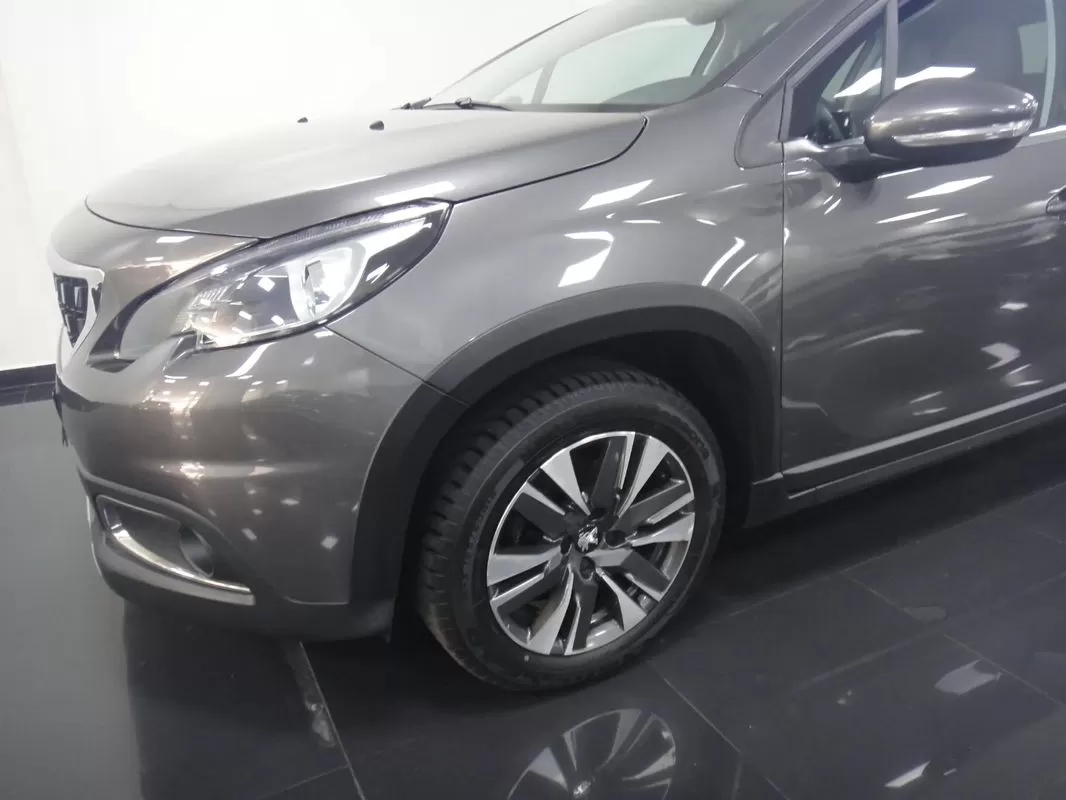 Peugeot 2008  Puretech 110 Stop Start Eat6 Allure - foto 4