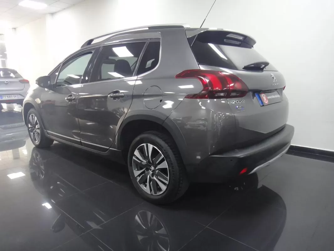 Peugeot 2008  Puretech 110 Stop Start Eat6 Allure - foto 6