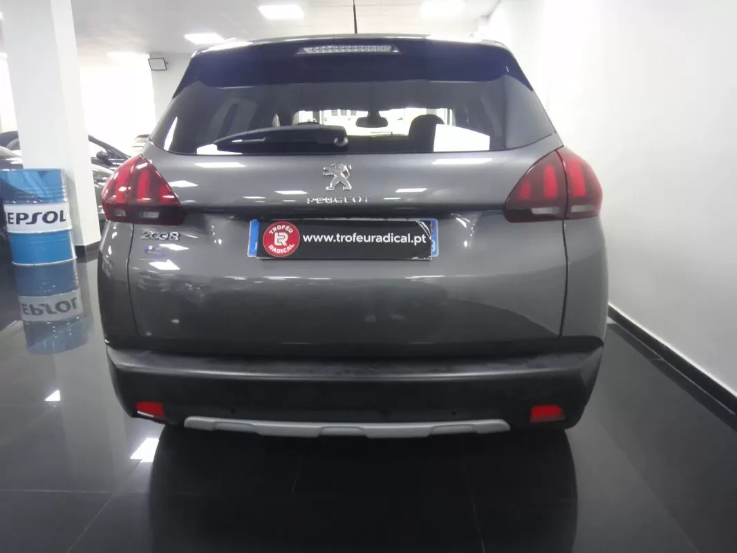 Peugeot 2008  Puretech 110 Stop Start Eat6 Allure - foto 7