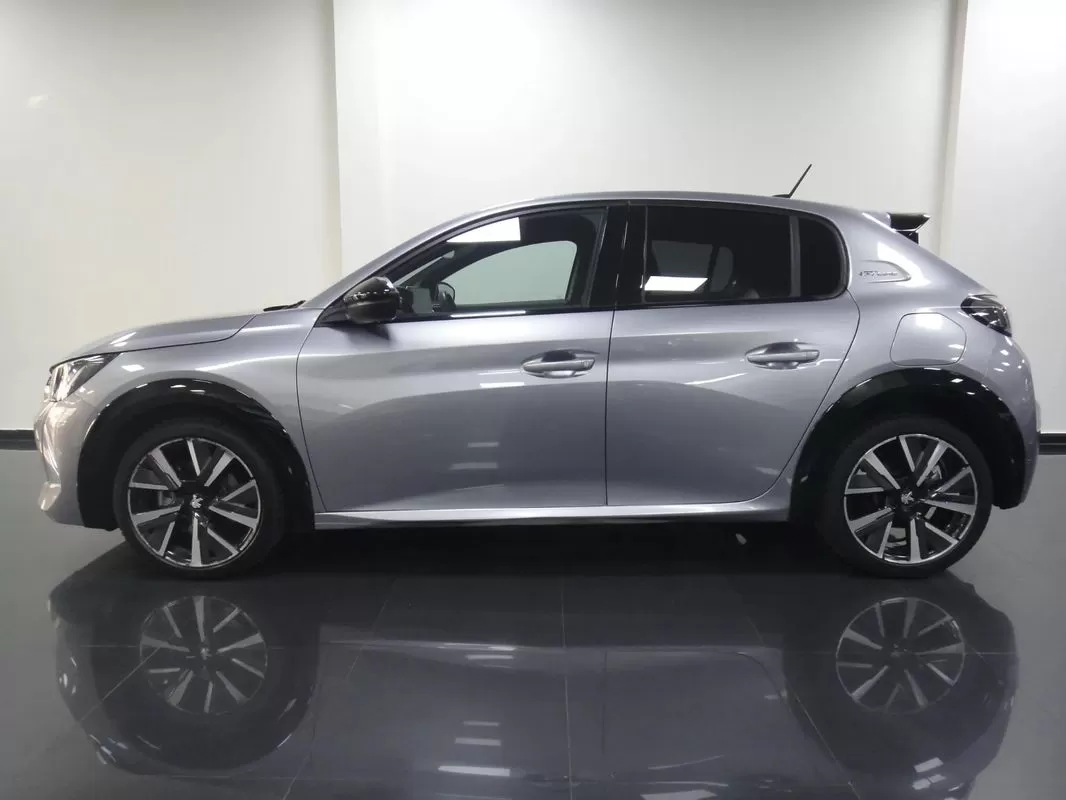 Peugeot 208  Puretech 130 Eat8 Gt - foto 4