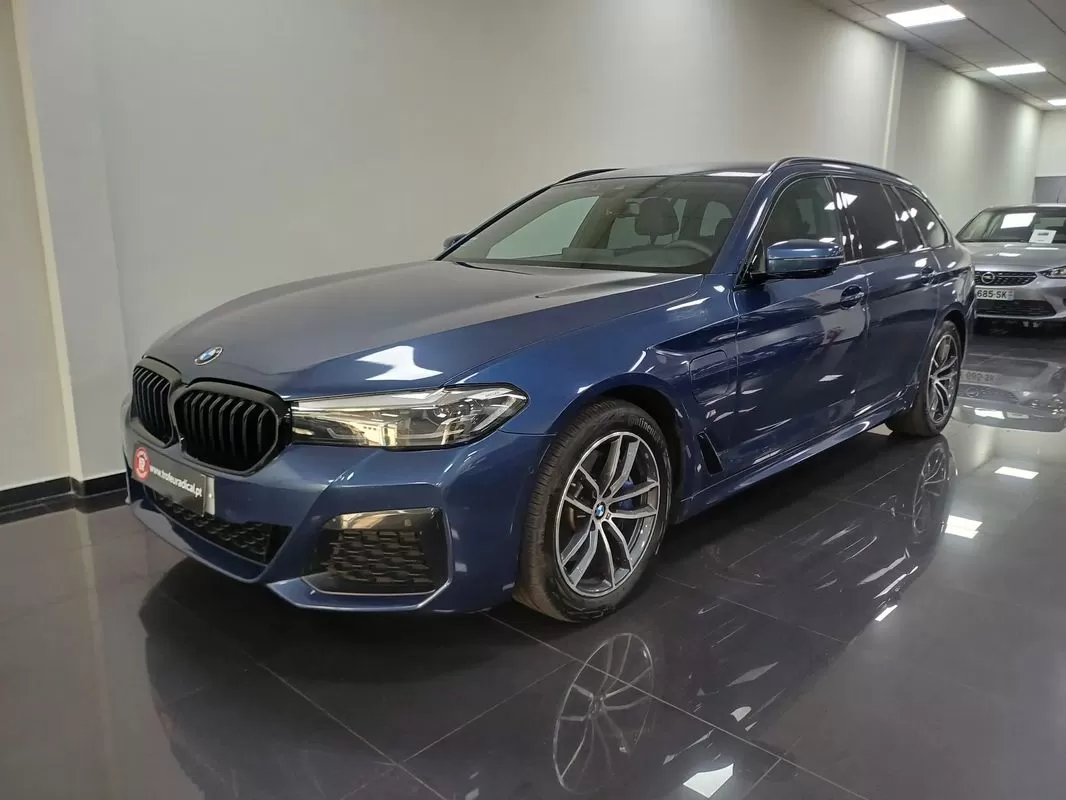 BMW 530e e Pack Desportivo M