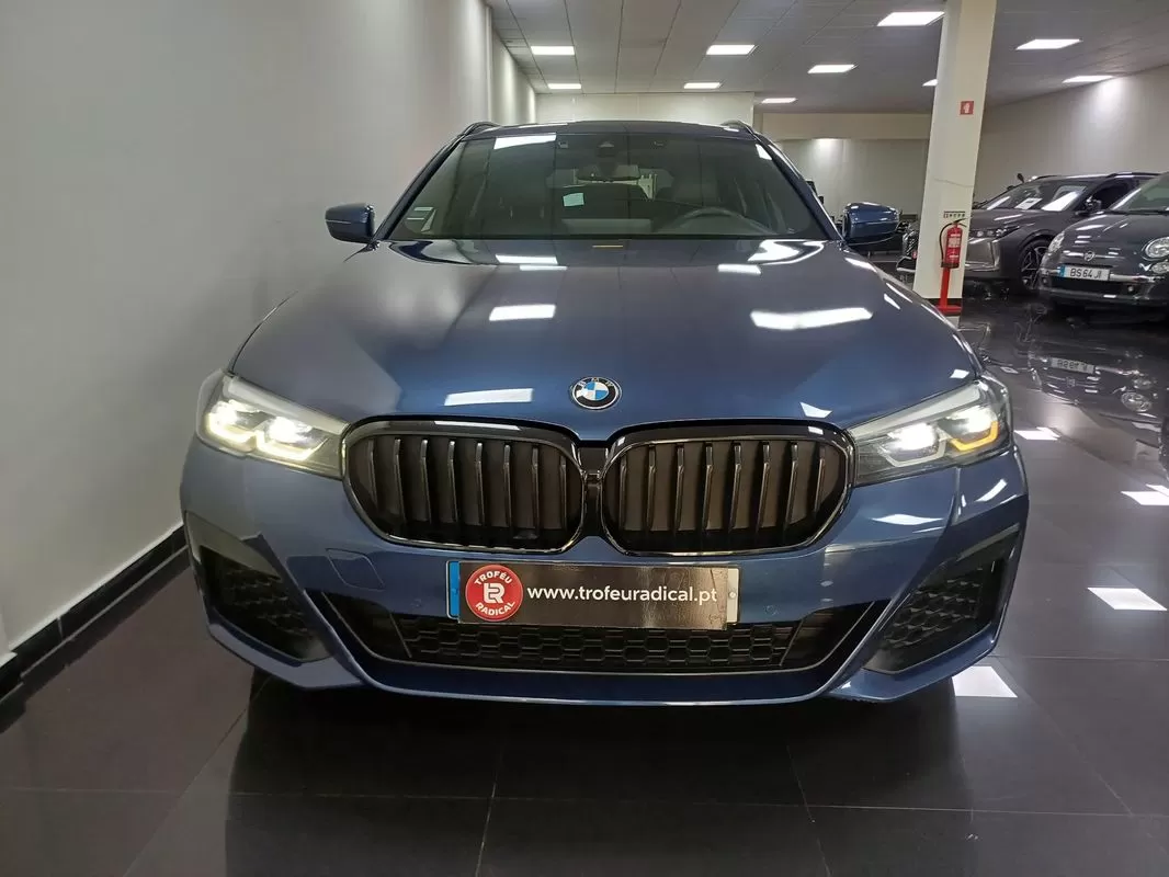 BMW 530e e Pack Desportivo M - foto 4