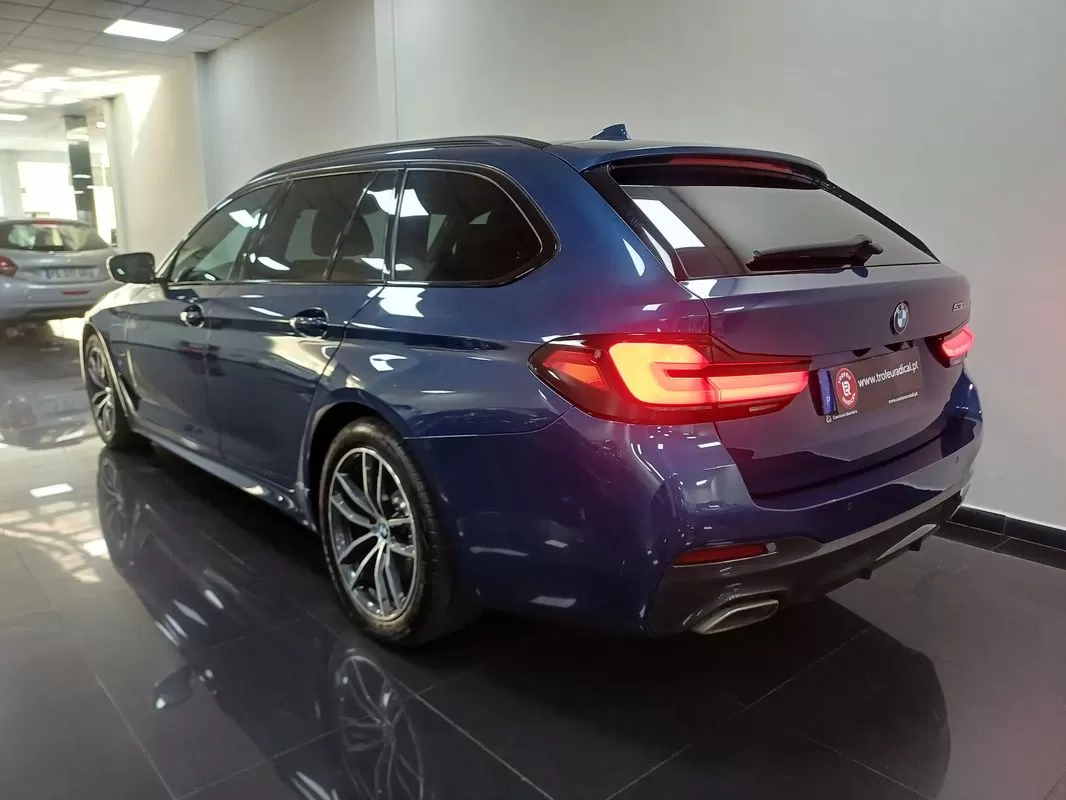 BMW 530e e Pack Desportivo M - foto 6