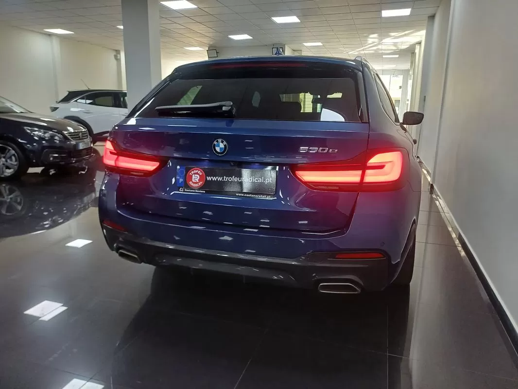 BMW 530e e Pack Desportivo M - foto 8