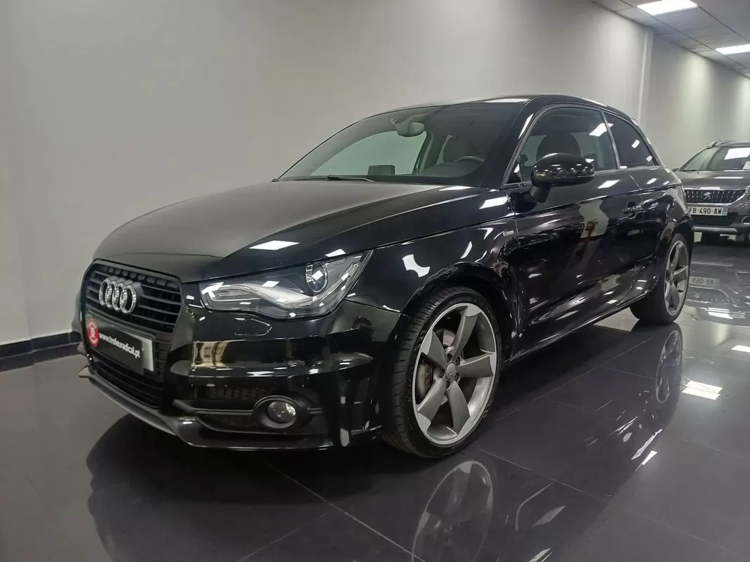 Audi A1  1 6 Tdi S Line Edition - foto 2