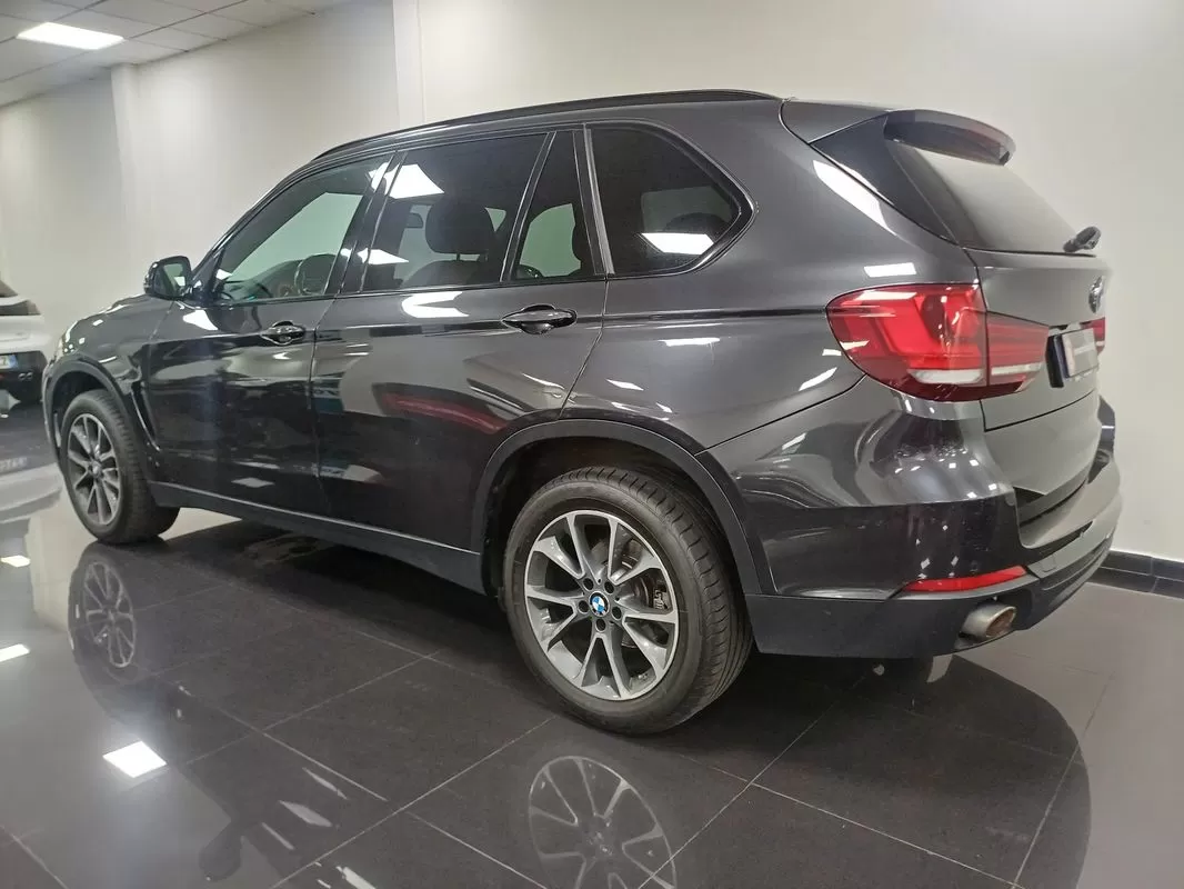 BMW X5 25 d sDrive Comfort 7L - foto 6
