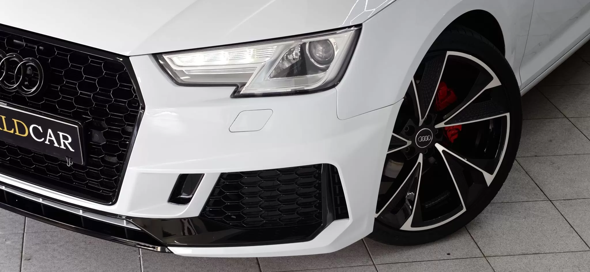 Audi A4 Avant 2.0 TDi S-line LOOK RS4 - foto 3