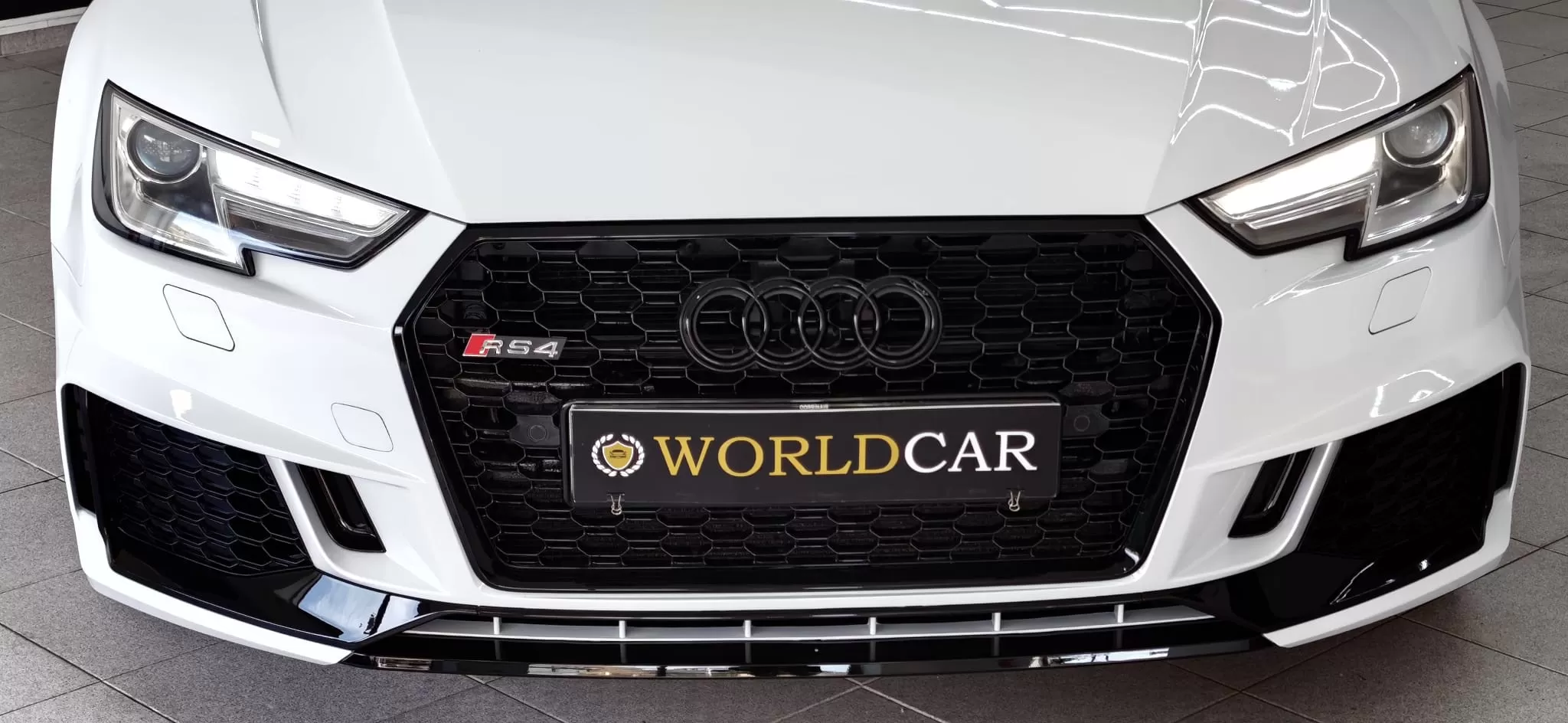 Audi A4 Avant 2.0 TDi S-line LOOK RS4 - foto 4