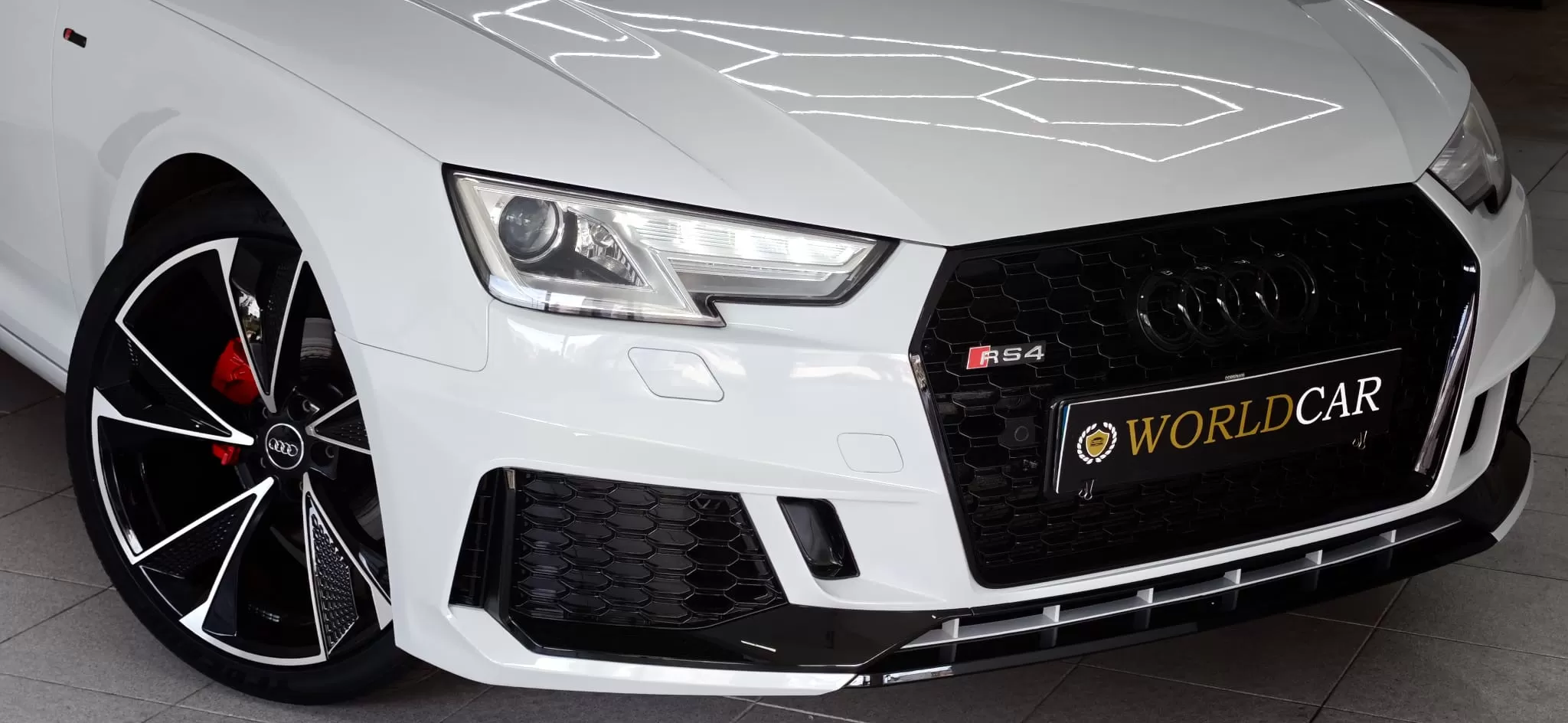 Audi A4 Avant 2.0 TDi S-line LOOK RS4 - foto 8