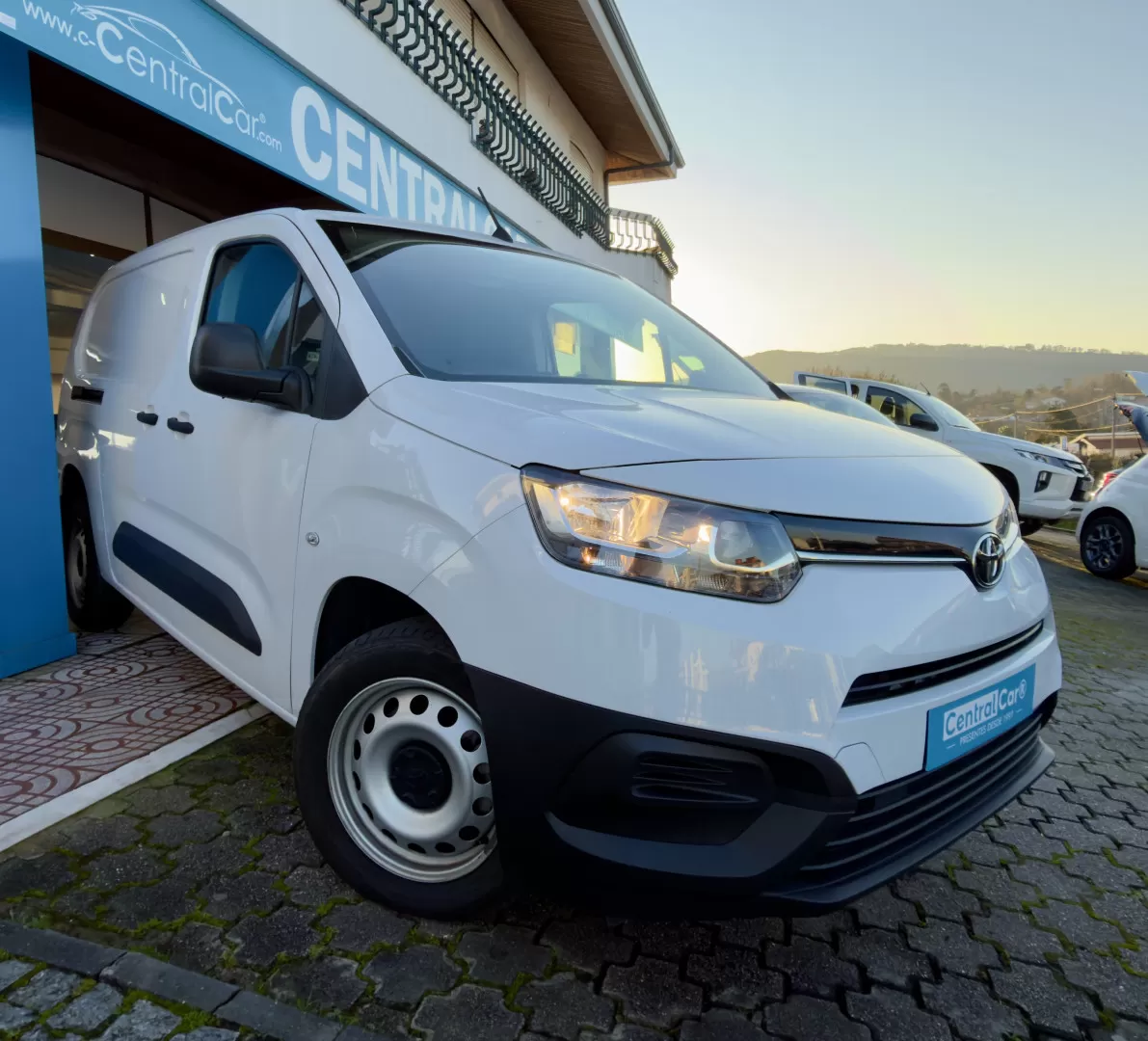 Toyota  Proace City 1.5 D Confort L2 100Cv | IVA DEDUTÍVEL - foto 2