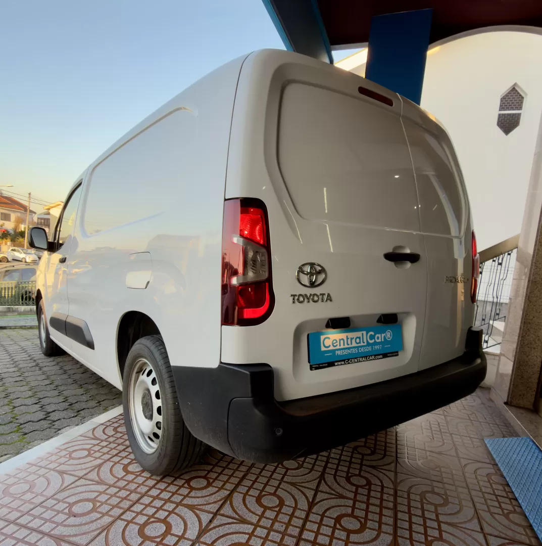Toyota  Proace City 1.5 D Confort L2 100Cv | IVA DEDUTÍVEL - foto 8