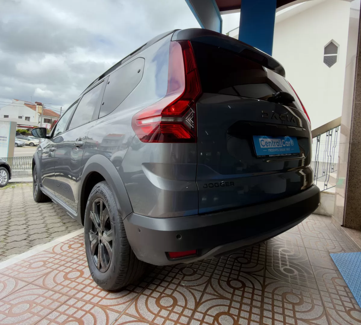 Dacia Jogger 1.0 ECO-G SL Extreme + 7L Bi-Fuel 101Cv | GPS | CÂMARA | CARPLAY - foto 8