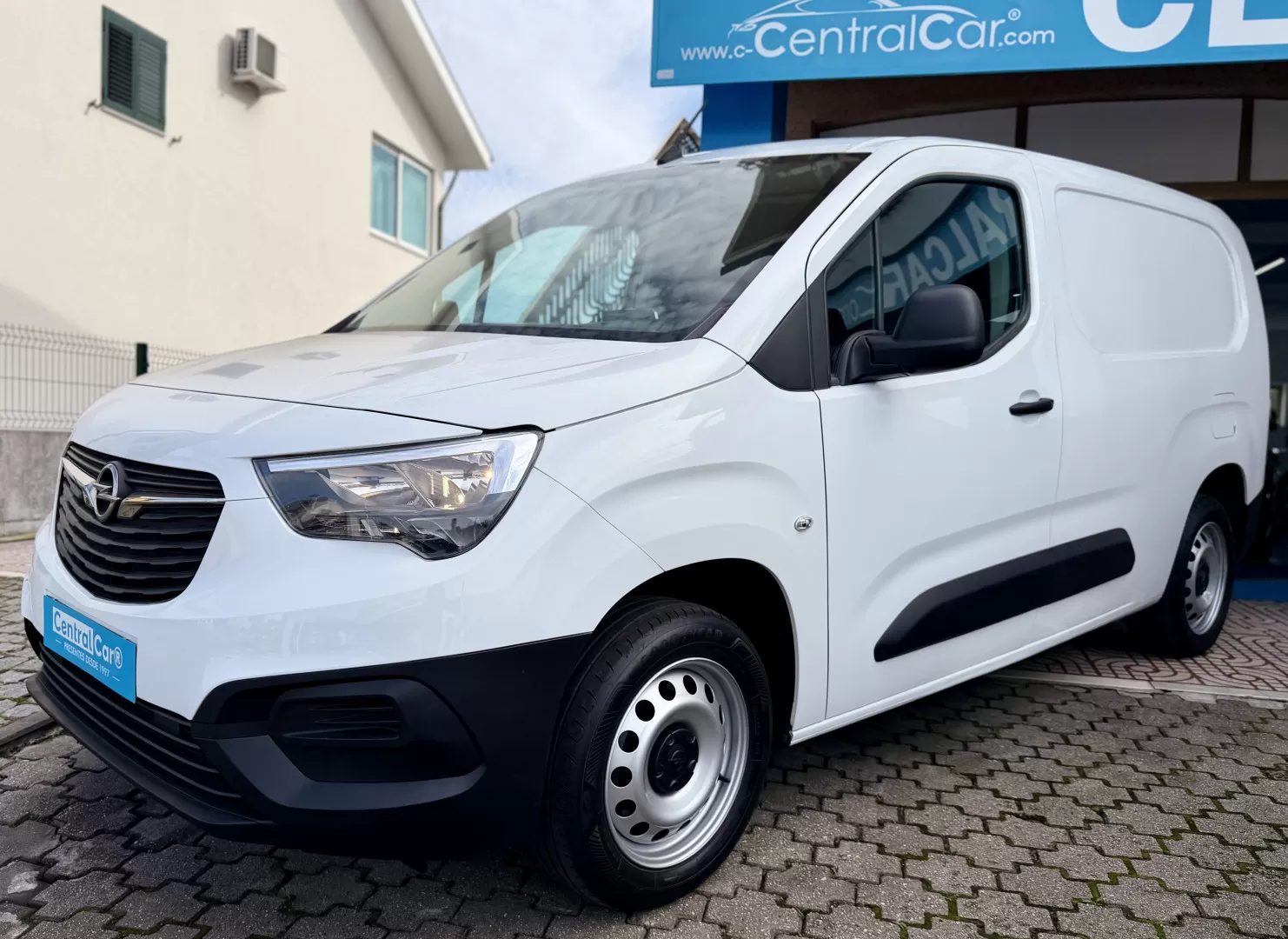 Opel  Combo 1.5 D L2H1 Enjoy 102Cv | CARPLAY | IVA DEDUTÍVEL - foto 5