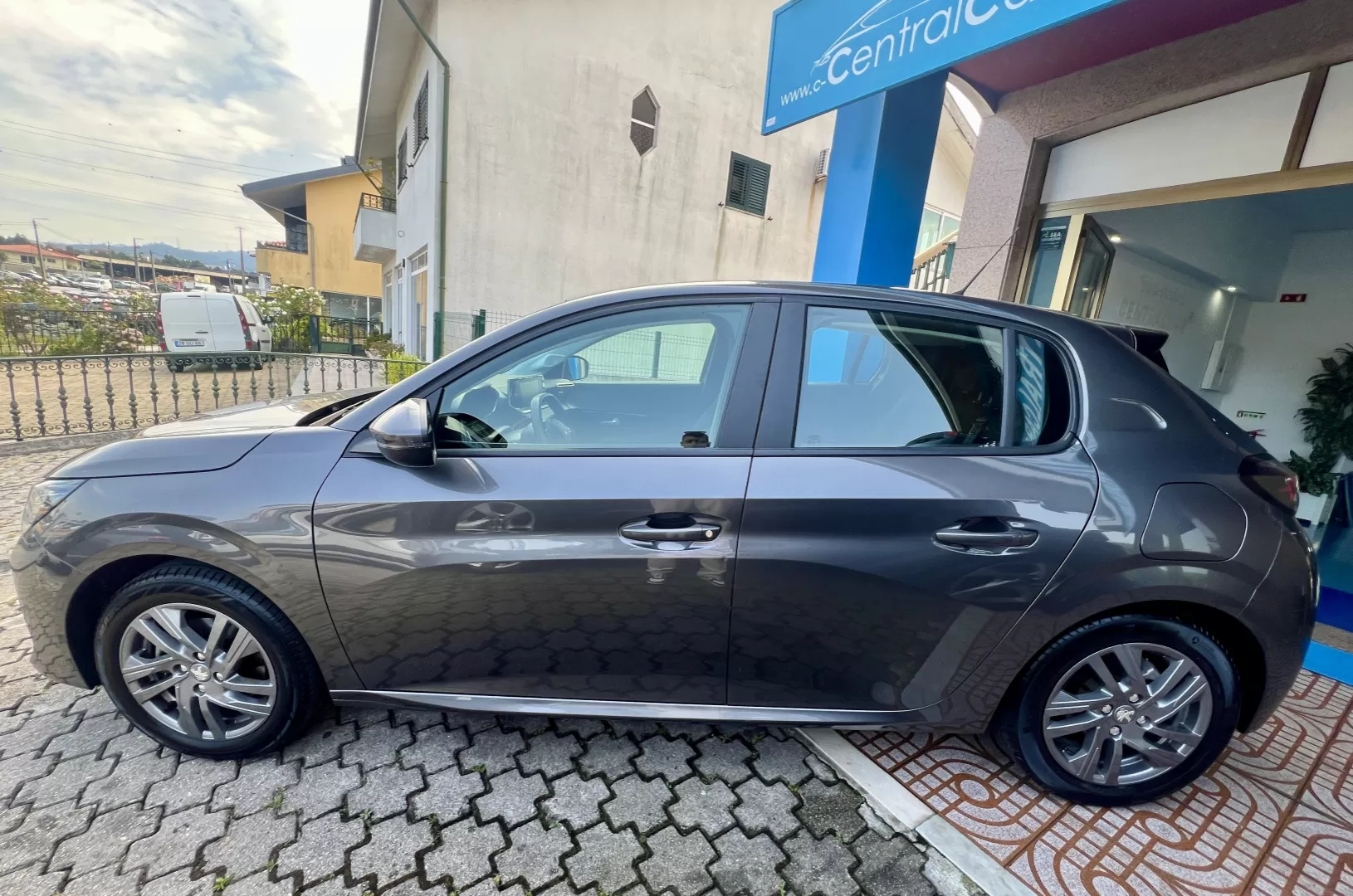 Peugeot 208 1.5 BlueHDi Active Pack 102Cv | CARPLAY - foto 6