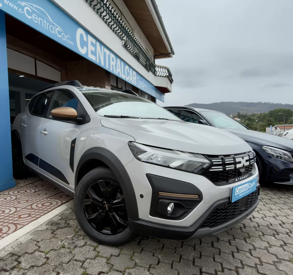 Dacia Sandero 1.0 ECO-G Stepway Extreme Bi-Fuel 101Cv | CÂMARA | CARPLAY | TETO - foto 2