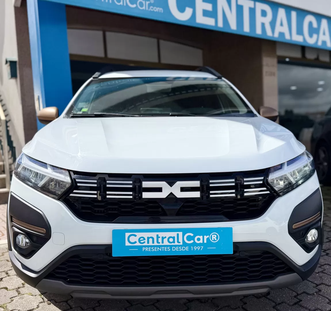 Dacia Jogger 1.0 ECO-G SL Extreme + Bi-Fuel 101Cv | CÂMARA | CARPLAY | 7 LUGARES - foto 3