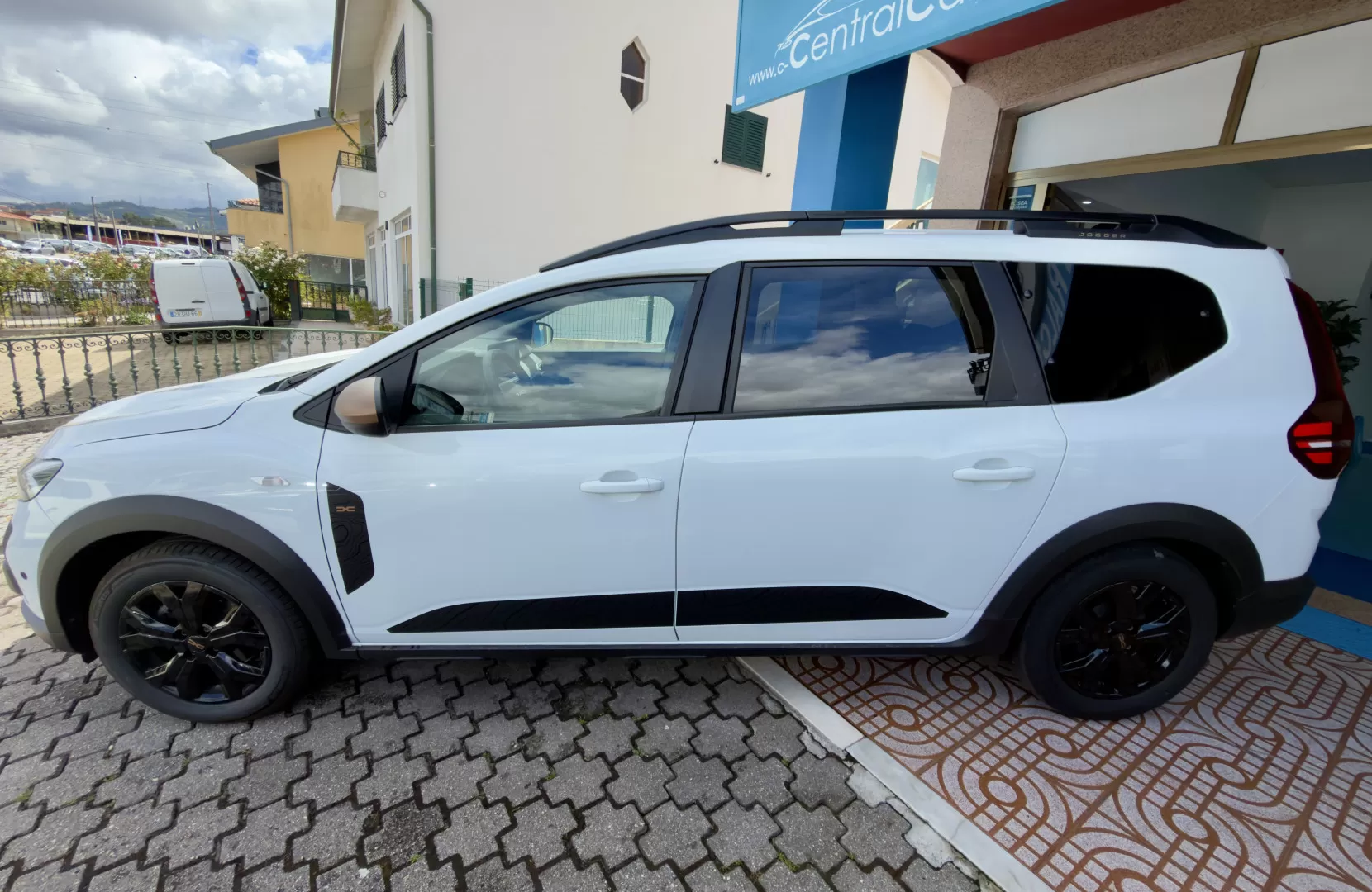 Dacia Jogger 1.0 ECO-G SL Extreme + Bi-Fuel 101Cv | CÂMARA | CARPLAY | 7 LUGARES - foto 6