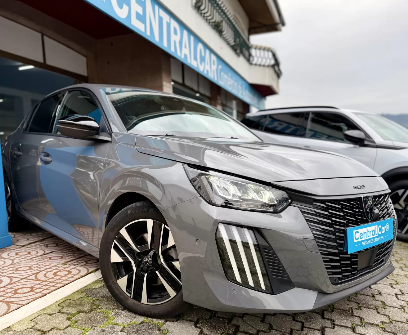 Peugeot 208