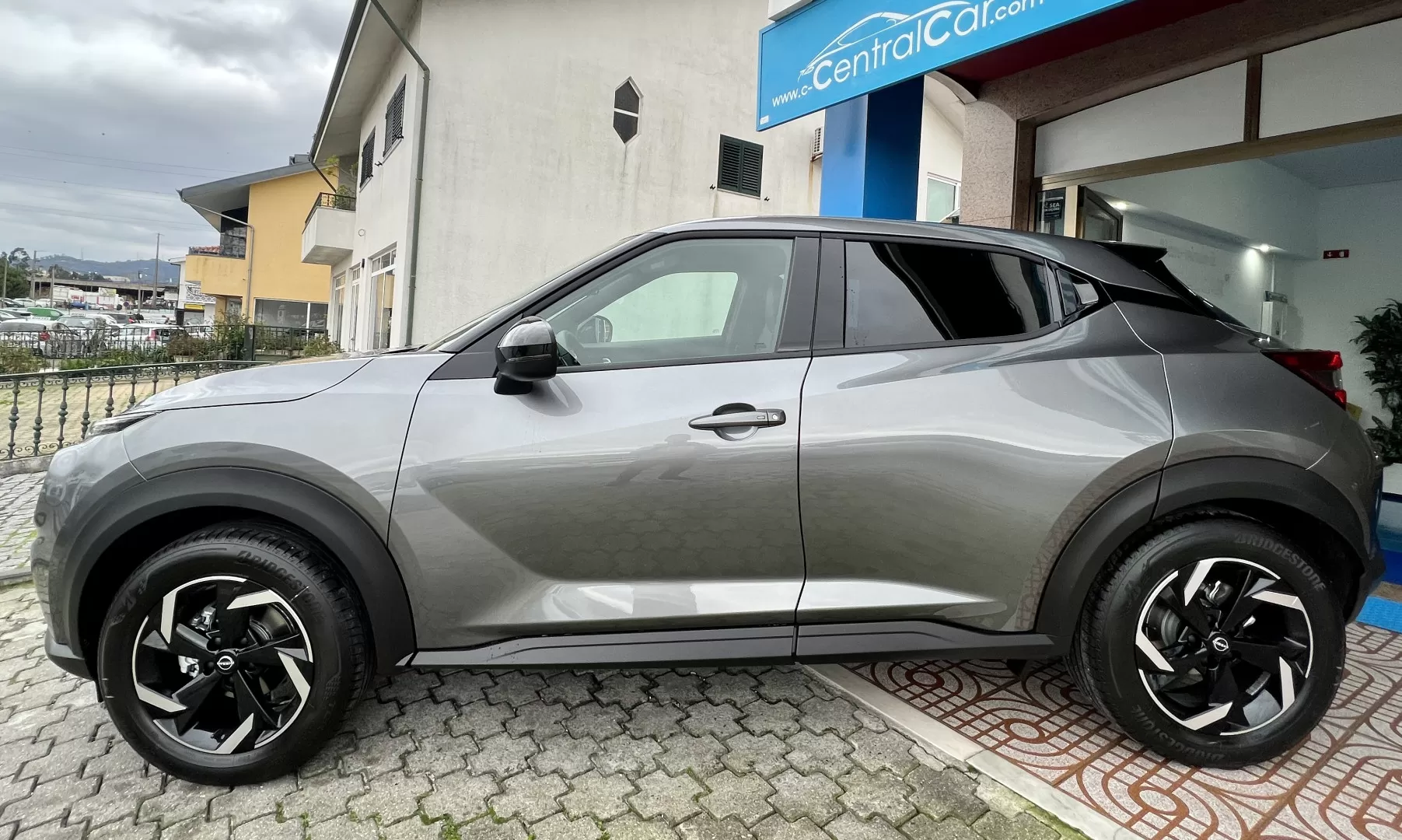 Nissan Juke 1.0 DIG-T N-Connecta 114Cv | CARPLAY | CÂMARA - foto 5