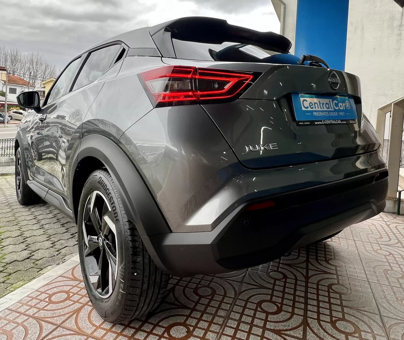 Nissan Juke 1.0 DIG-T N-Connecta 114Cv | CARPLAY | CÂMARA - foto 6