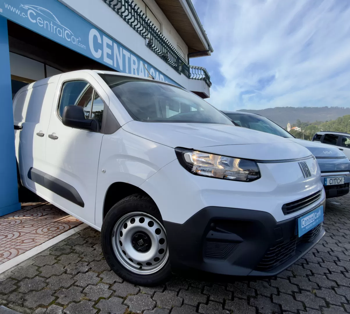 Fiat  Doblo 1.5 BlueHDi L2H1 102Cv | CARPLAY | CÂMARA | 3 LUG | IVA DEDUTÍVEL - foto 2