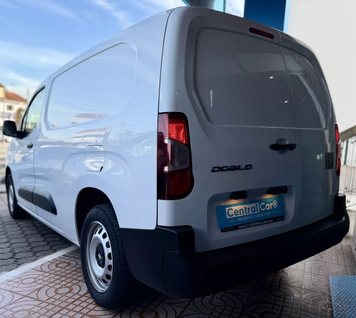 Fiat  Doblo 1.5 BlueHDi L2H1 102Cv | CARPLAY | CÂMARA | 3 LUG | IVA DEDUTÍVEL - foto 7