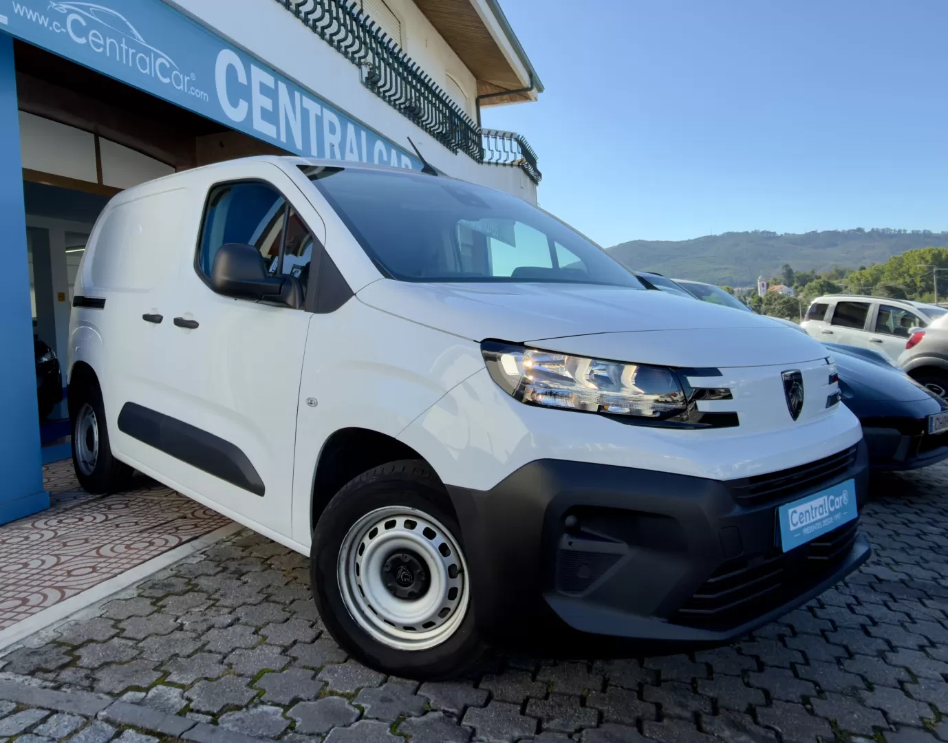 Peugeot  Partner 1.5 BlueHdi L1H1 102Cv | CARPLAY | CÂMARA | 3 LUG | IVA DEDUTÍVEL - foto 2