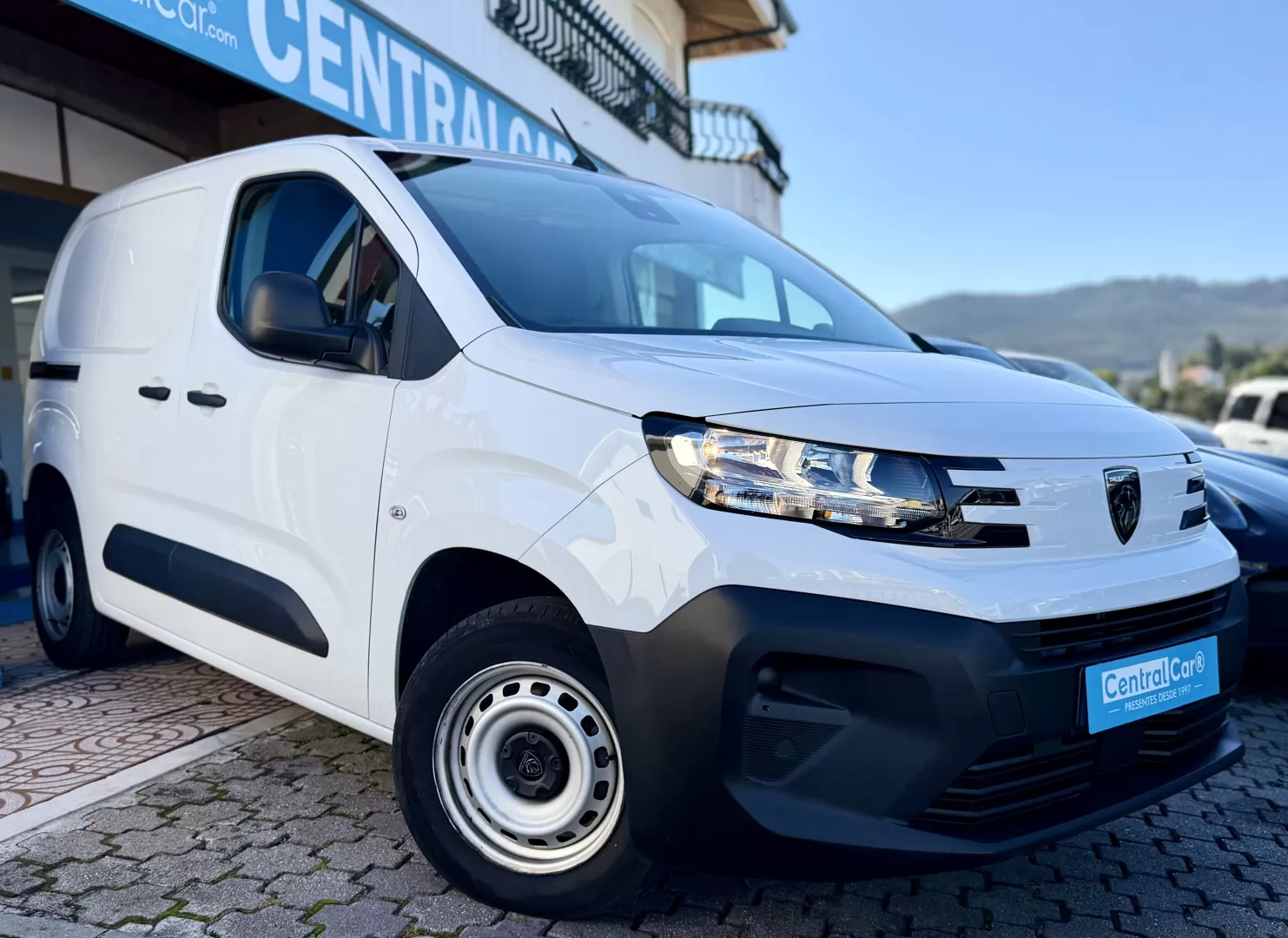 Peugeot  Partner 1.5 BlueHdi L1H1 102Cv | CARPLAY | CÂMARA | 3 LUG | IVA DEDUTÍVEL