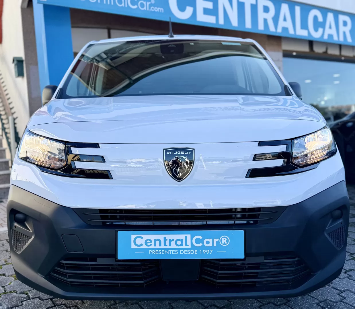 Peugeot  Partner 1.5 BlueHdi L1H1 102Cv | CARPLAY | CÂMARA | 3 LUG | IVA DEDUTÍVEL - foto 3