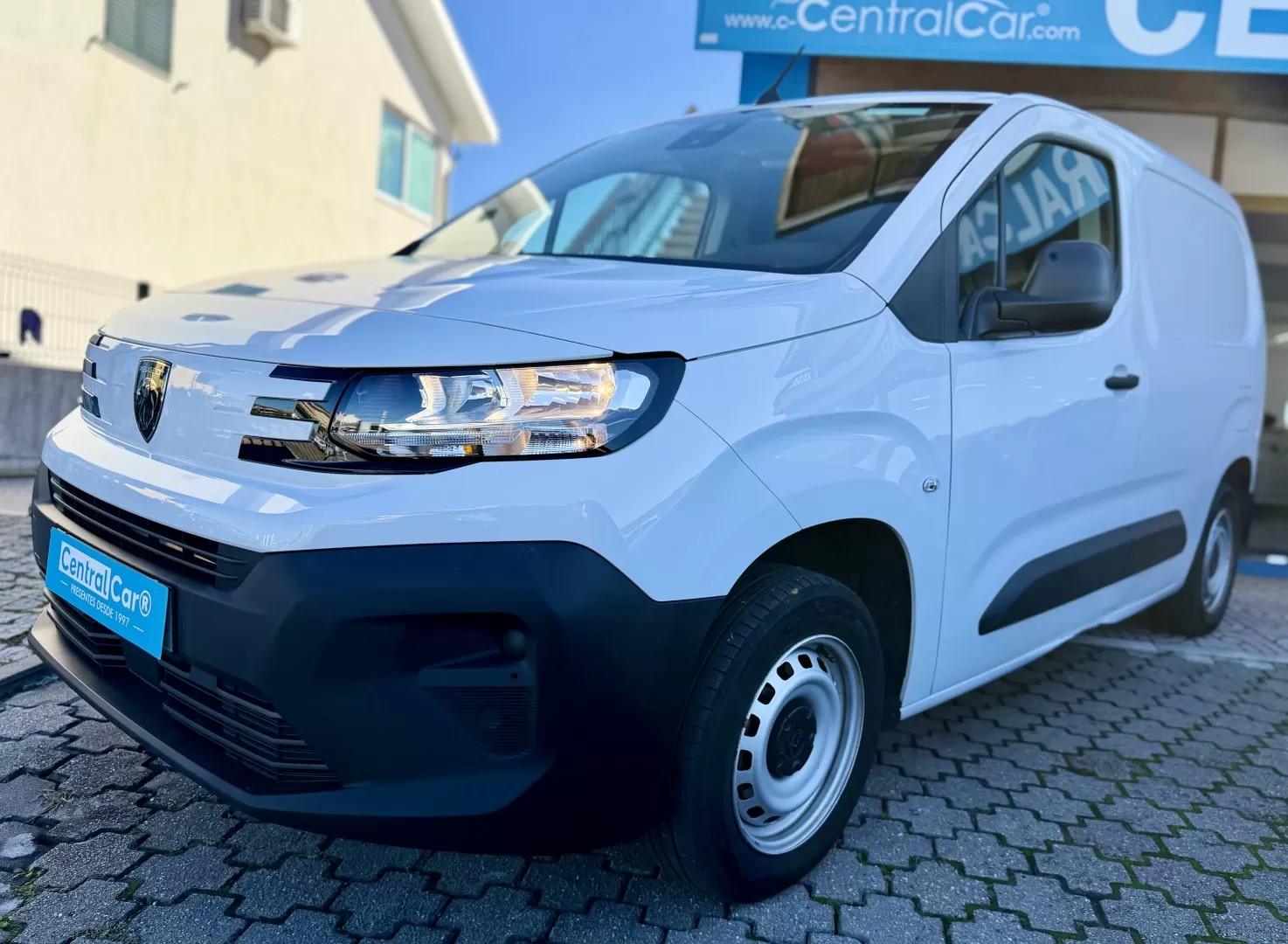 Peugeot  Partner 1.5 BlueHdi L1H1 102Cv | CARPLAY | CÂMARA | 3 LUG | IVA DEDUTÍVEL - foto 5