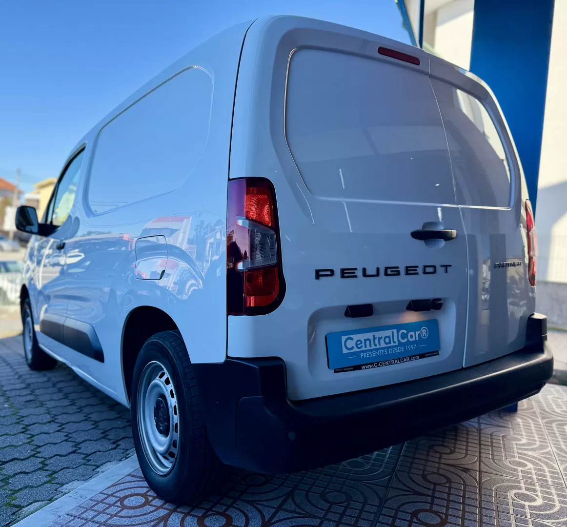 Peugeot  Partner 1.5 BlueHdi L1H1 102Cv | CARPLAY | CÂMARA | 3 LUG | IVA DEDUTÍVEL - foto 7
